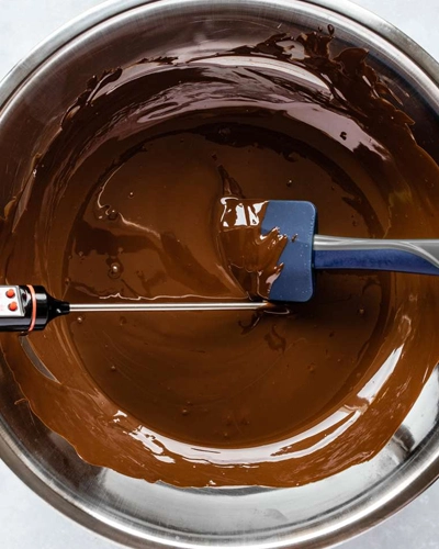 Tempering dark chocolate